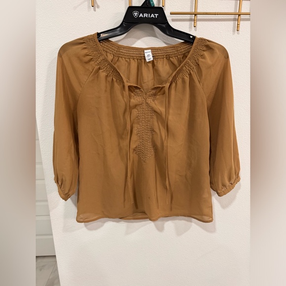 Old Navy tan blouse, size small petite - Picture 1 of 4